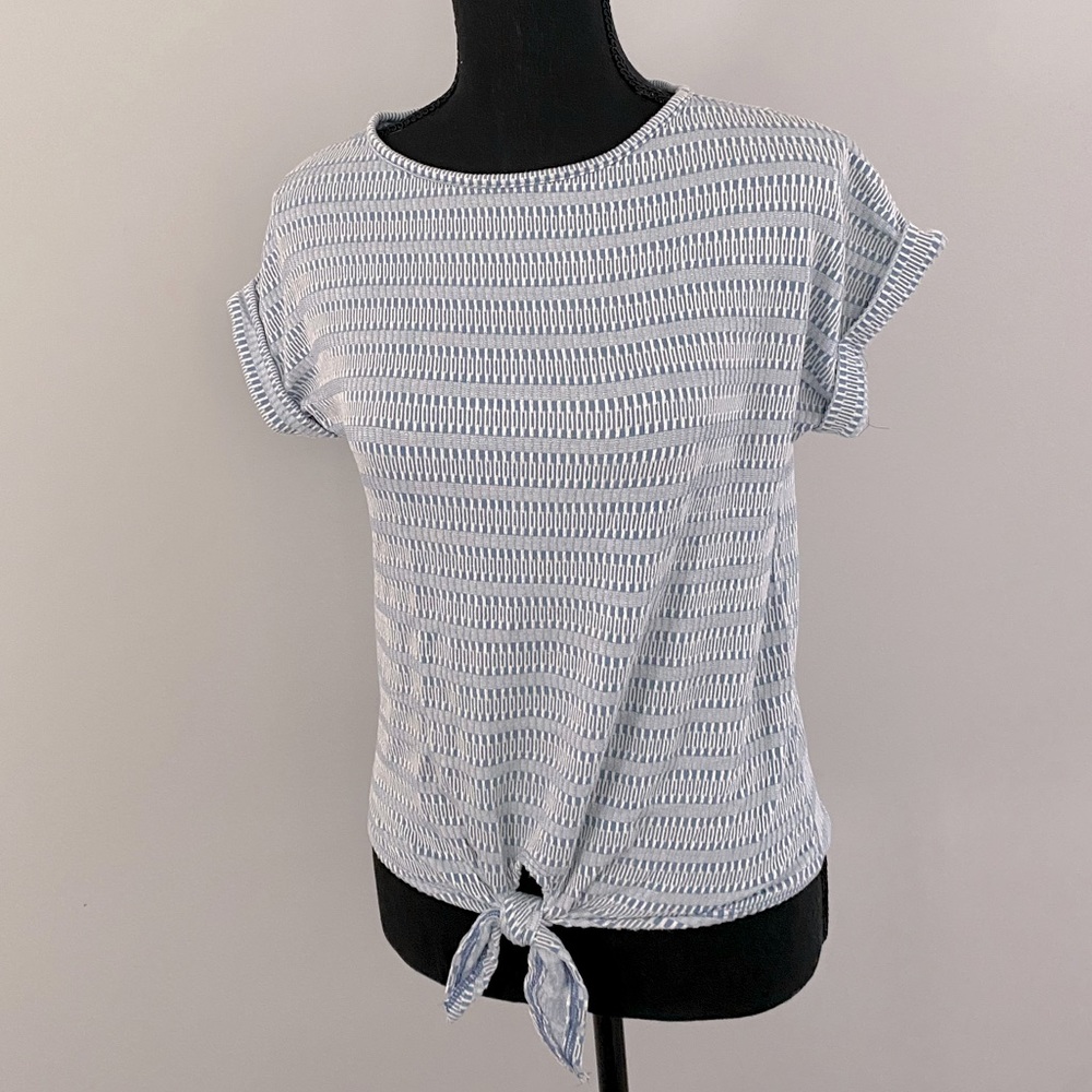 Tie-knot Patterned Tee